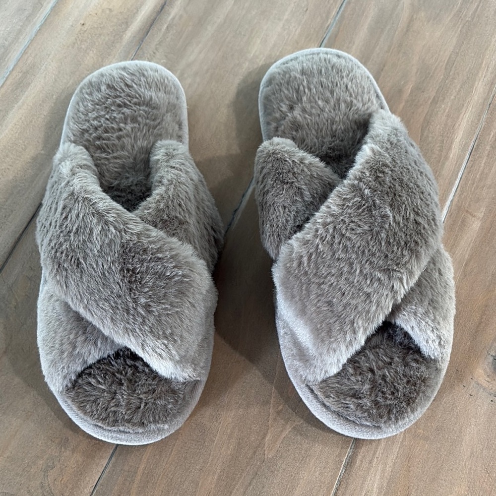 SHEIN Light Brown Faux Fur Slipper Sandals